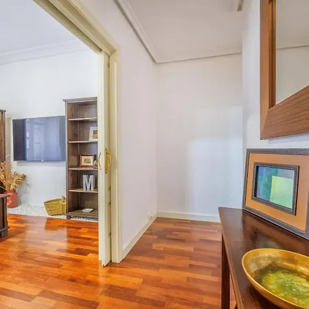 Appartement Apto Gran Capitan Center Ii - Parking Incluido