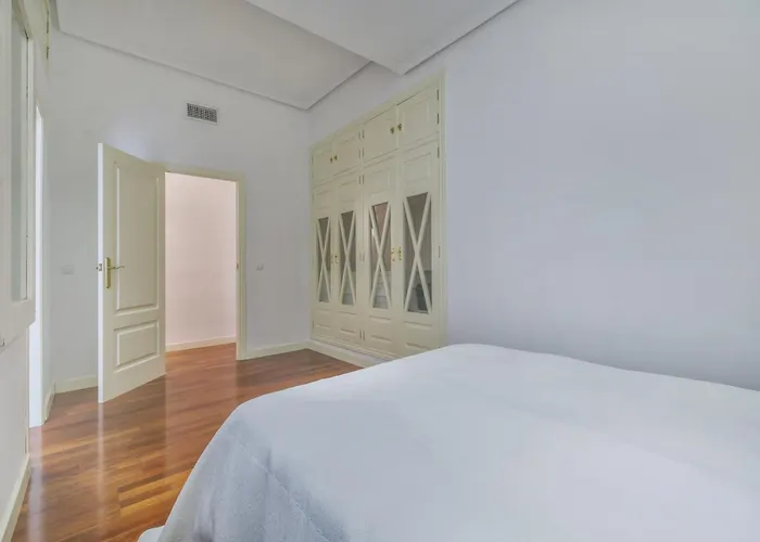 Apto Gran Capitan Center Ii - Parking Incluido Cordoue